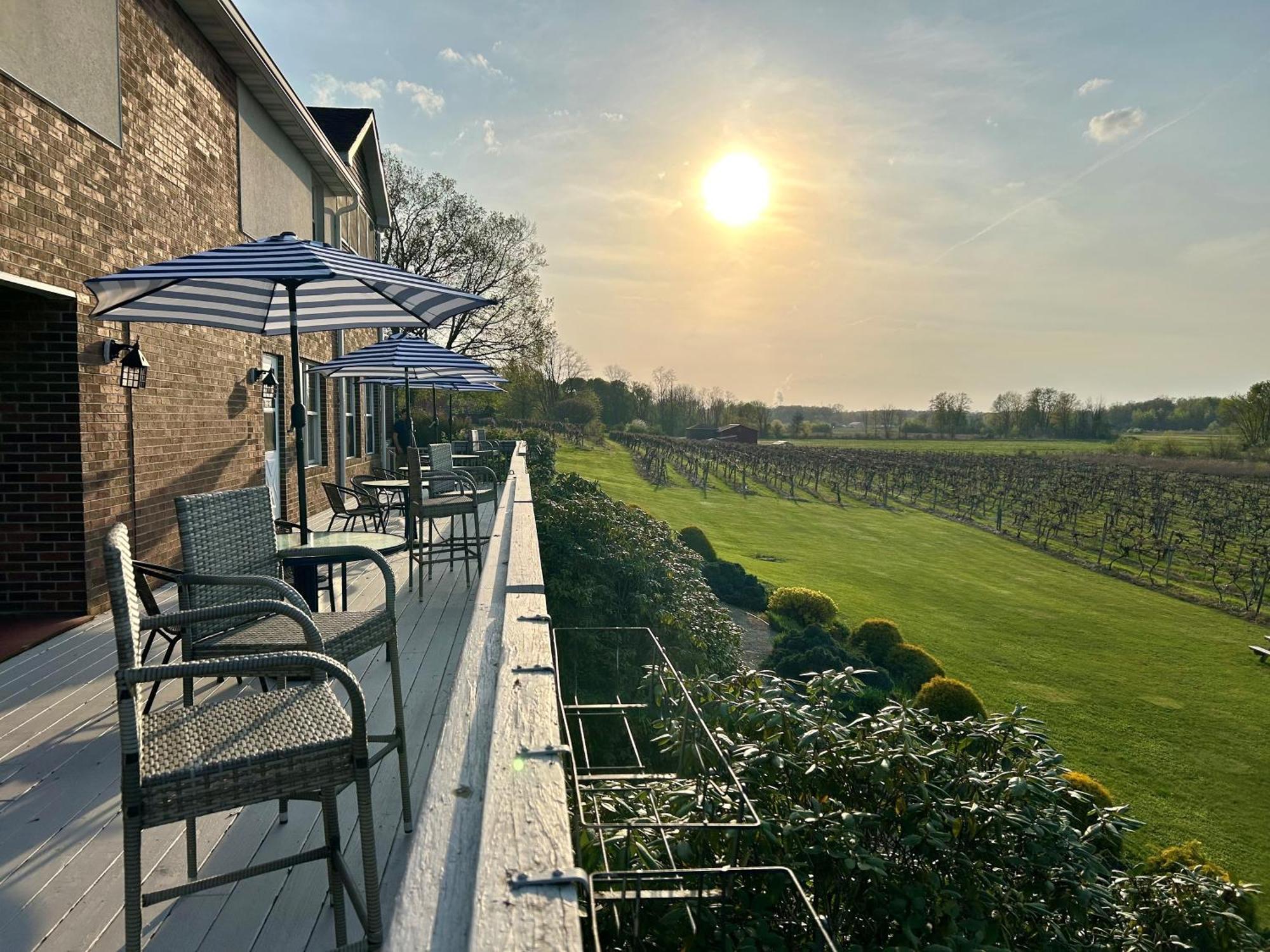Warner-Concord Farms Bed & Breakfast Geneva エクステリア 写真