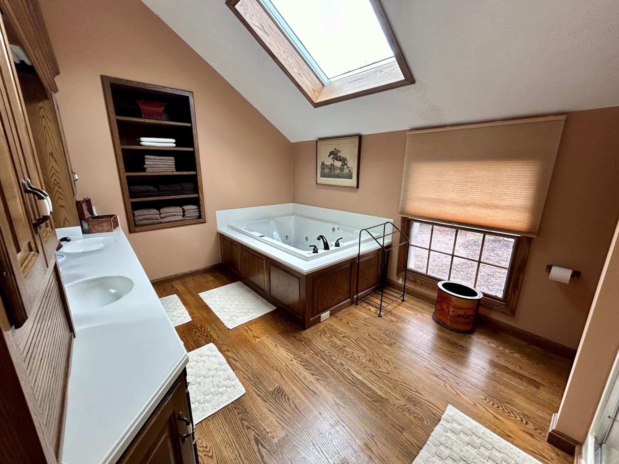 Warner-Concord Farms Bed & Breakfast Geneva エクステリア 写真
